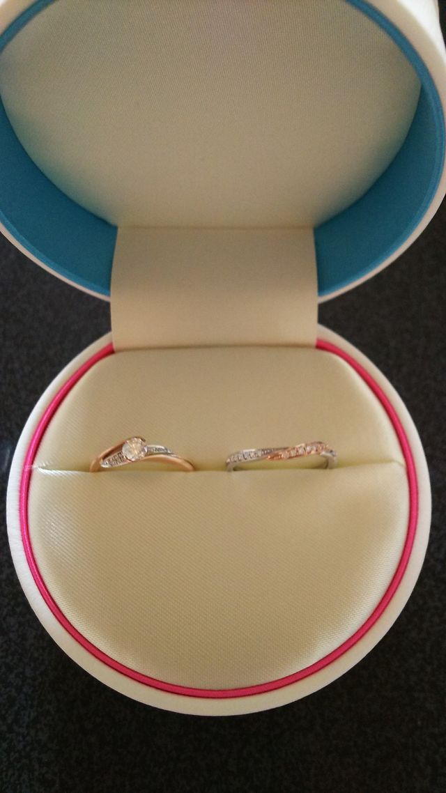 platinumと18金(pink gold)のコンビ。