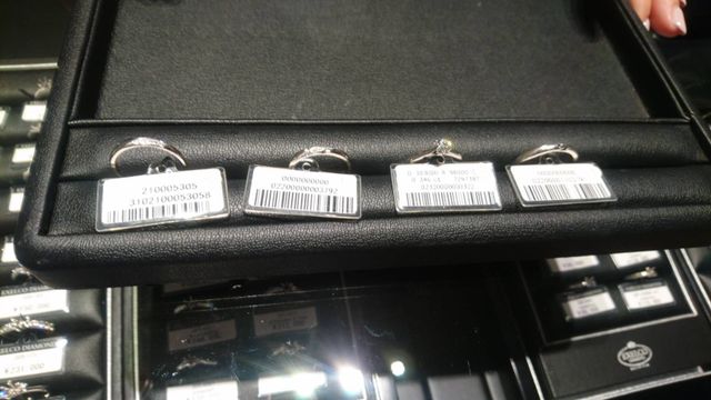 婚約指輪結婚指輪