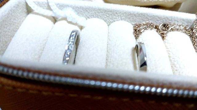 仕事の都合で普段は付けられないので、某所のレザーケースに保管