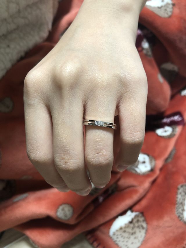 婚約指輪で渡しました