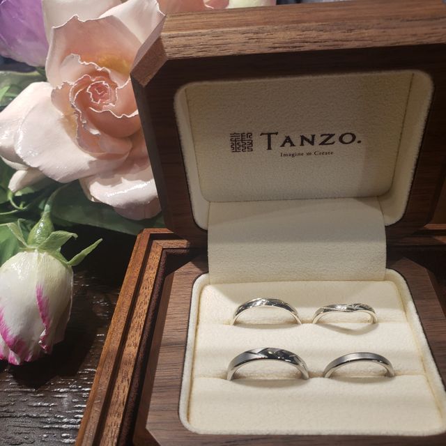 入籍指輪と結婚指輪です。