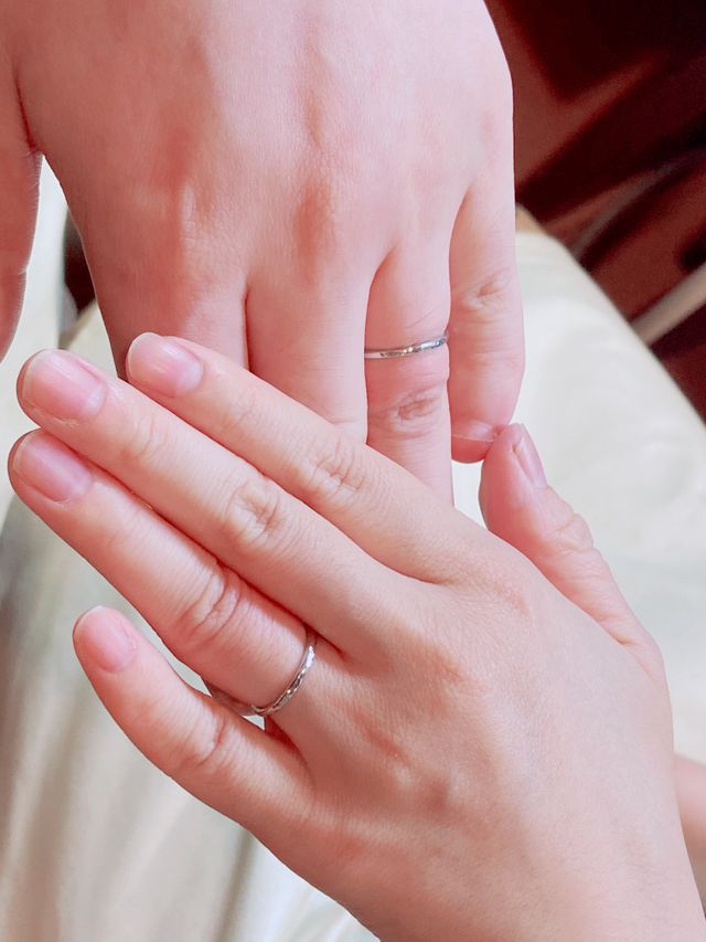 プラチナのハンマー仕上げリング