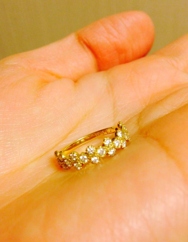 豪華さはありつつも普段も使えるデザインが気に入りました。