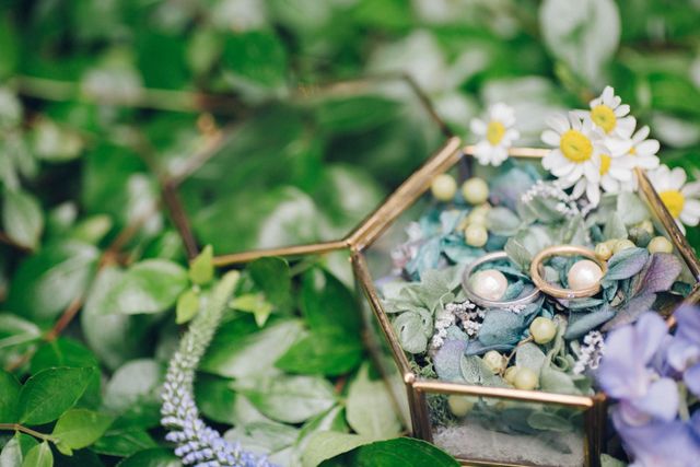 新郎:プラチナ
新婦:ゴールド（ダイヤ1石入り）
