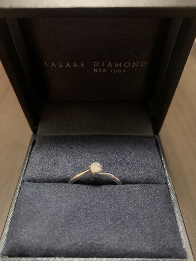 ボックス全体がブラックでリングがとても際立っています。