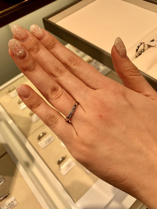 ダイヤ付きの結婚指輪