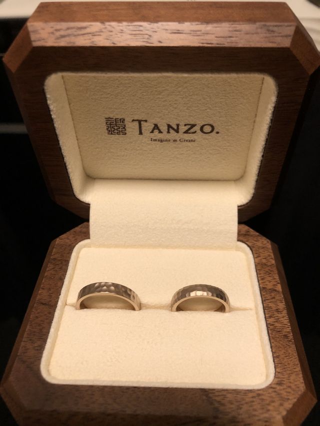 オリジナルカラーのコーラルゴールドをチョイスしました。