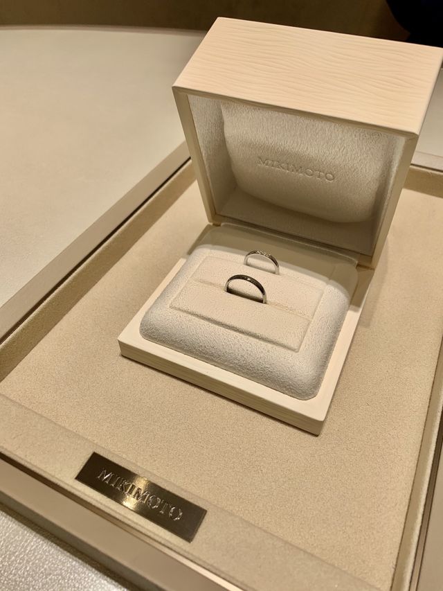 指輪をセットする箱も大人っぽくて素敵でした