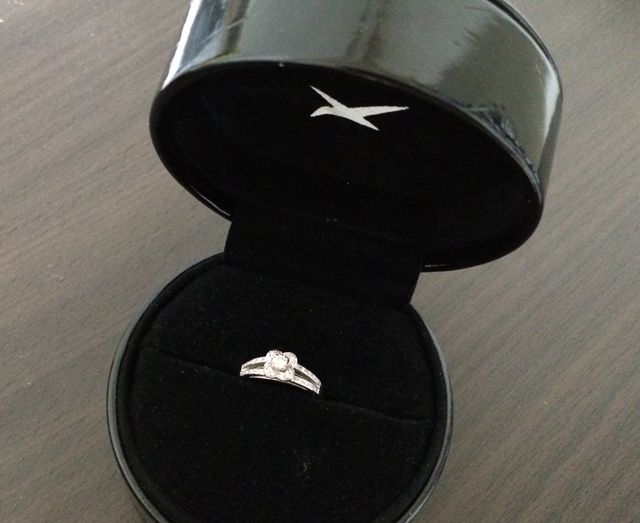 ケースに入った指輪