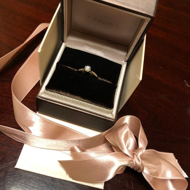 ダイヤがとても大きく、綺麗に見えるデザインです。