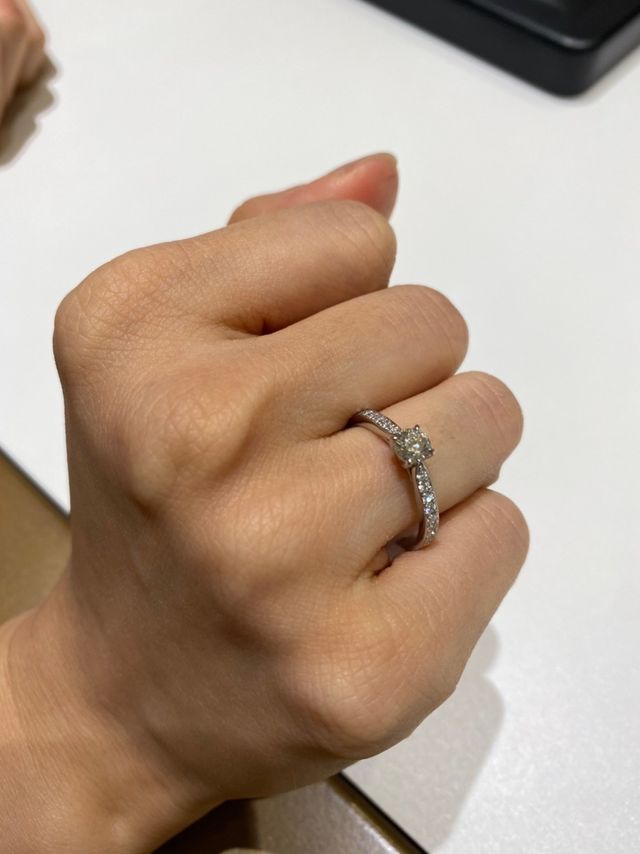 ずっとそばに、、
華やかなデザインに惹かれました！