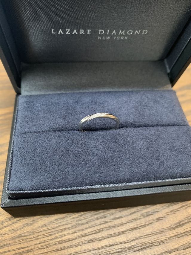 レンブラントです！
華奢で可愛いデザインが気に入りました。