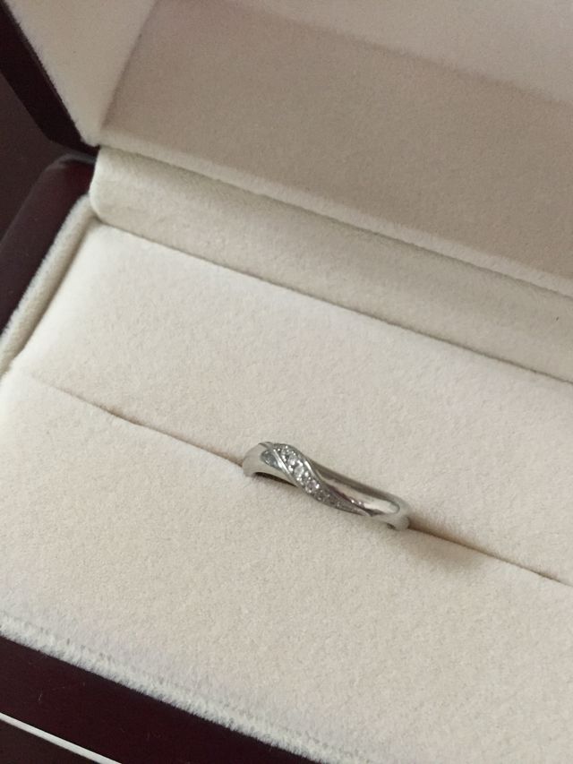 少し太めのリングです。