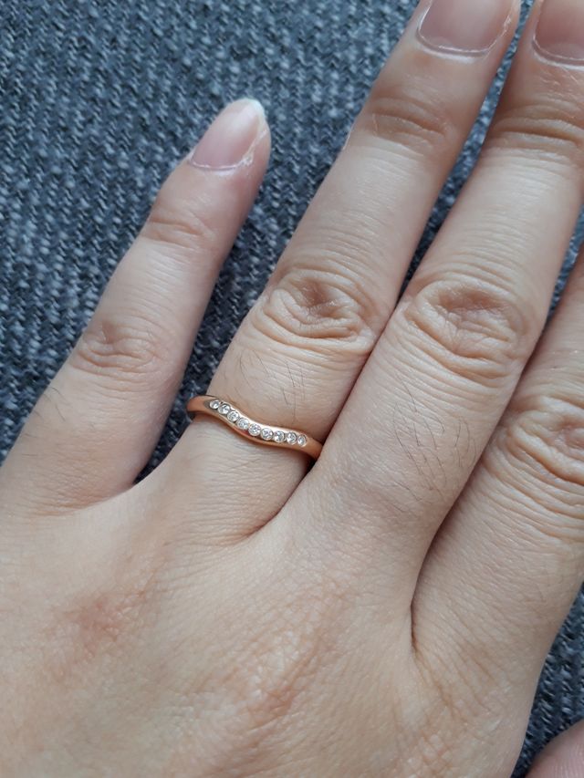 ピンクゴールドの結婚指輪です