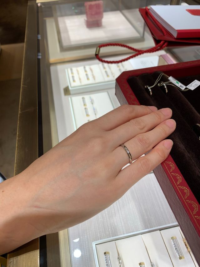 見方を変えたくて、右手に着けてみました。