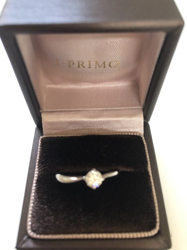 12号の婚約指輪です。