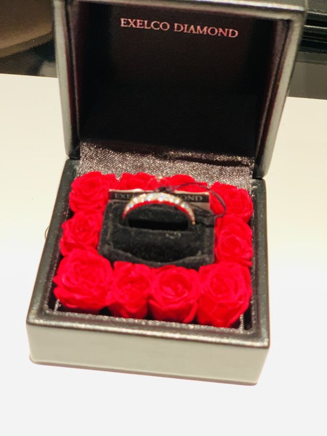 こちらはエタニティーリングとして購入！