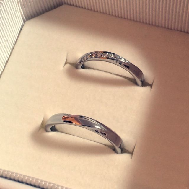 私はメレダイヤがたくさん入った指輪にしました