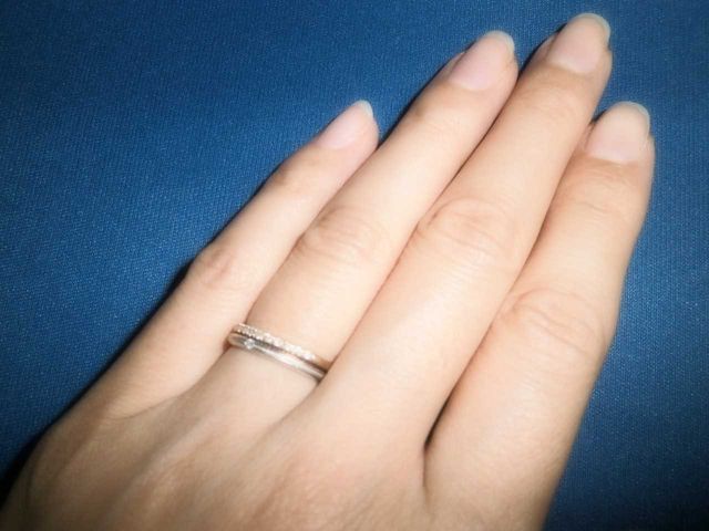 婚約指輪との重ね付けイメージ