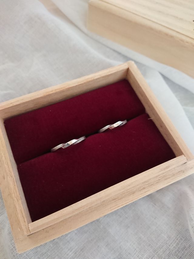 購入時には丁寧に木箱に入れて特製の袋で包んでくれます。