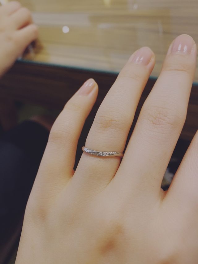 お花をイメージした指輪です