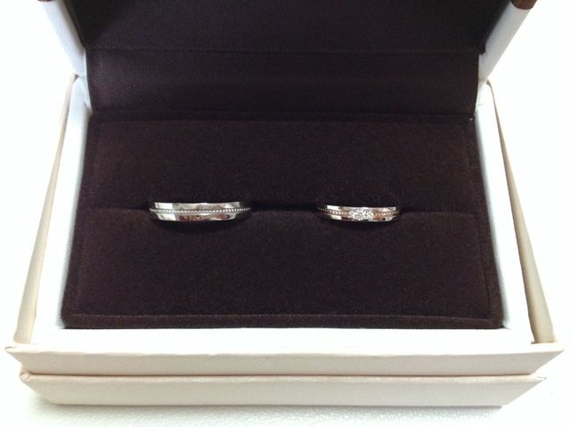 結婚指輪を夫婦ペアで購入。