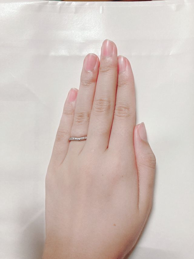 女性用の指輪です。
