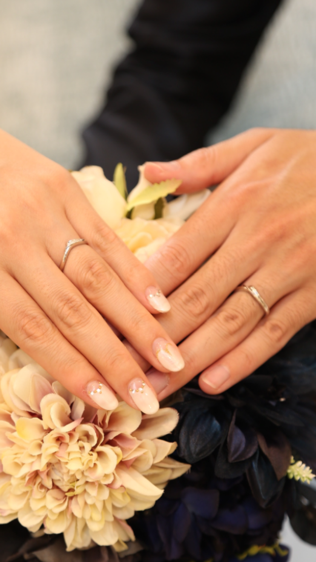 結婚式で撮影してもらいました。旦那さんと。