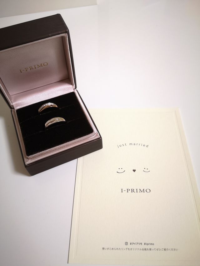 新郎はプラチナで、新婦はプラチナ×ピンクゴールドで頼みました