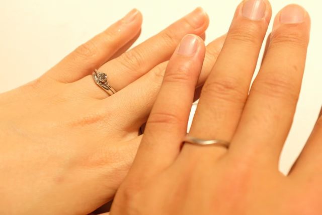 トリオノートというマリッジリングです。