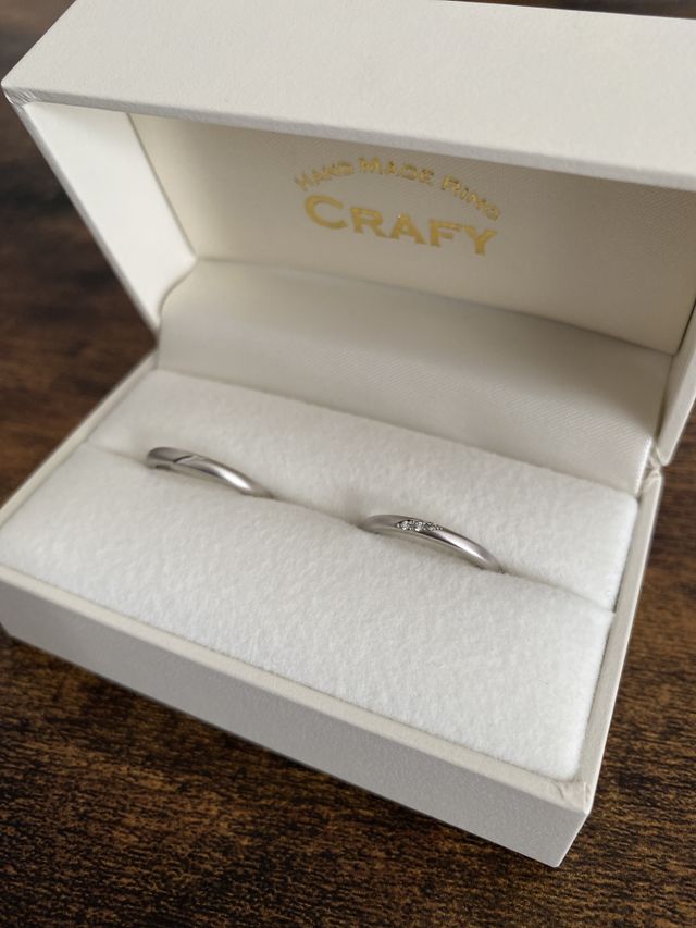 どんな場面でもつけやすいようにシンプルなデザインにしました。