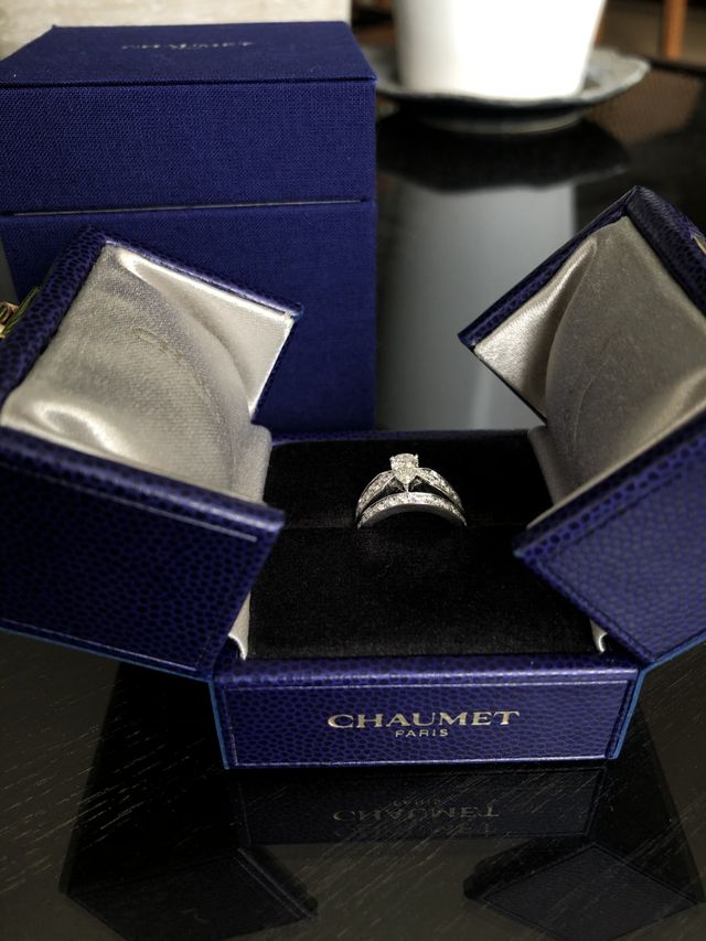 ジョセフィーヌコレクション。
ティアラのデザインが可愛い。
