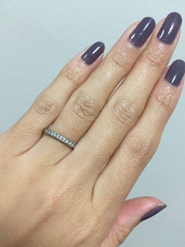 ハーフエタニティタイプです。