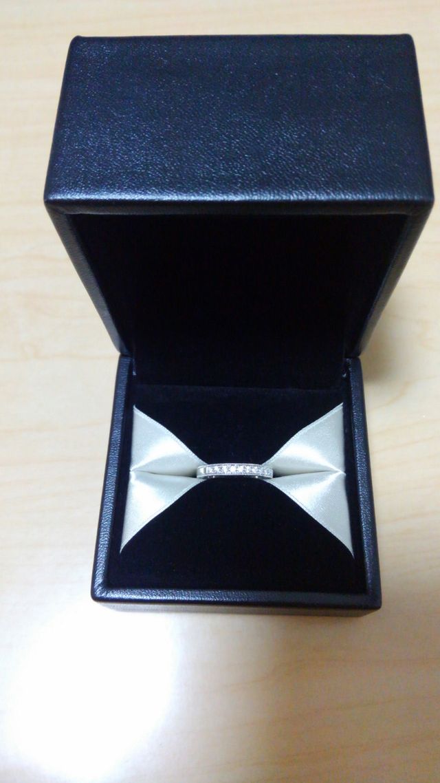 エタニティタイプのリングです。