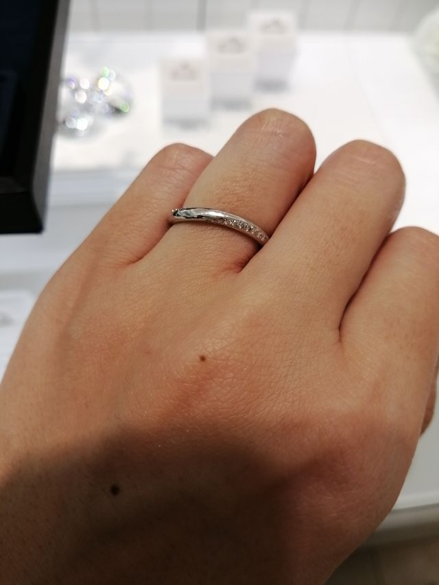 メレダイヤの並びがとても綺麗です