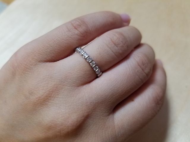 付け心地、ダイヤの輝き、デザイン、どれも大満足です。