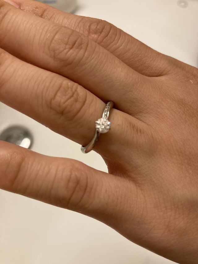 10号サイズは少し大きめでした。デザインは気に入りました。