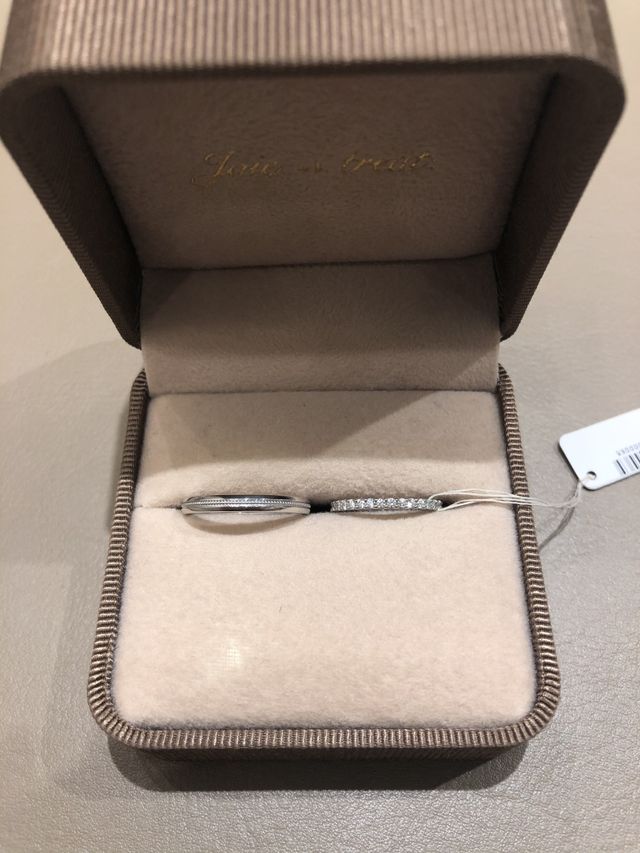 細身のフルエタニティがキラキラでとても素敵でした。