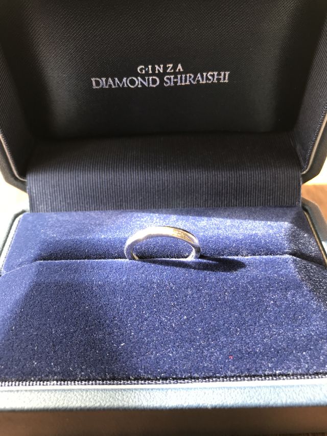 購入した指輪です。
箱もプレゼントされたものです。