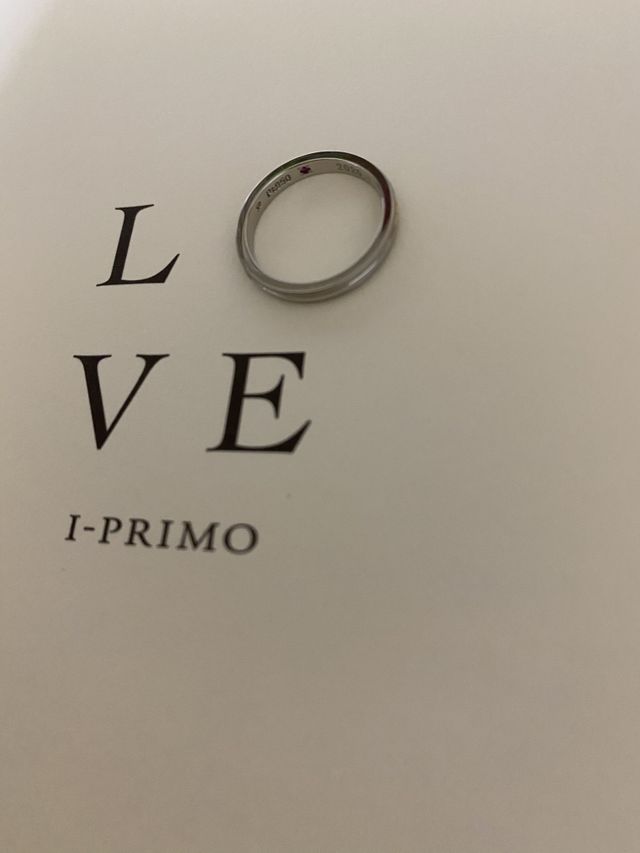 この台紙は指輪と共に送られてきました。