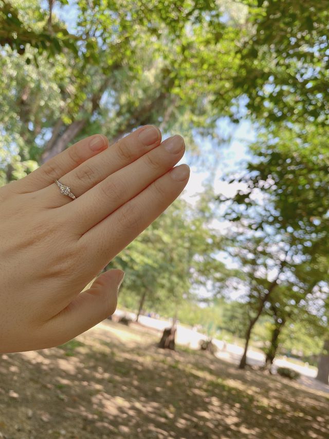 輝きが眩しく素敵で、デザインもこだわってとってもお気に入り！