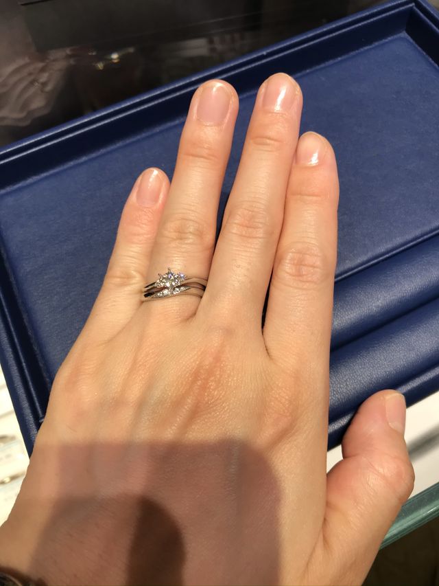 シャイニングフローとCREER8Lとの重ねづけ