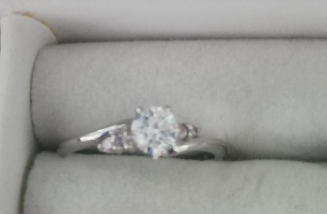 ピンクダイヤの脇石にカスタム