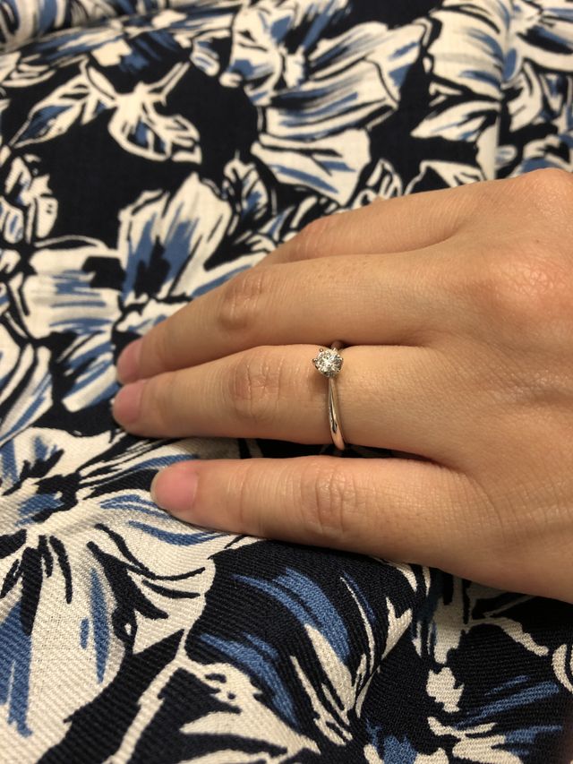 婚約指輪を渡し終えた後の一枚です