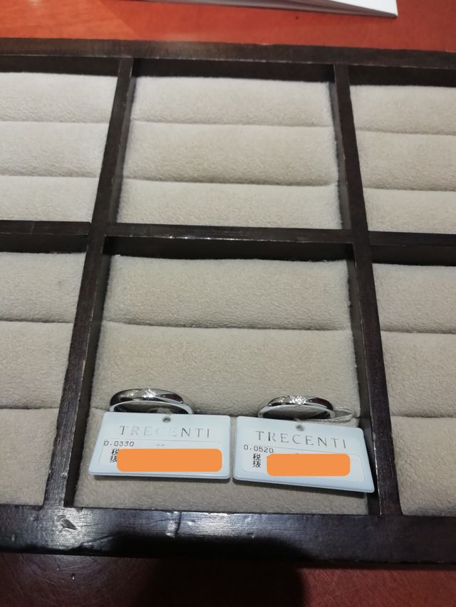 一粒ダイヤのシンプルな結婚指輪