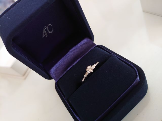 セットリングの婚約指輪のみの画像