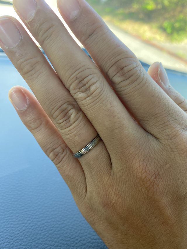 シンプルなカルティエのリング