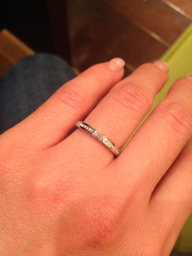 スクウェアカットのダイア入り