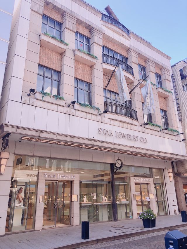 スタージュエリー元町本店の外観です。
