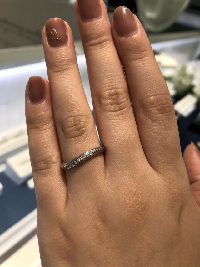 ダイヤがとても繊細でかわいいリングに出会えました！